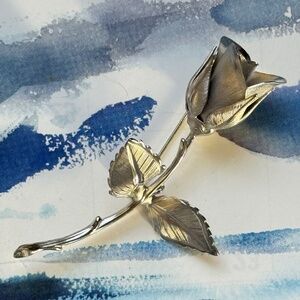 VINTAGE GIOVANNI Brooch Rose Leaves Silver Brushed Polished Metallic